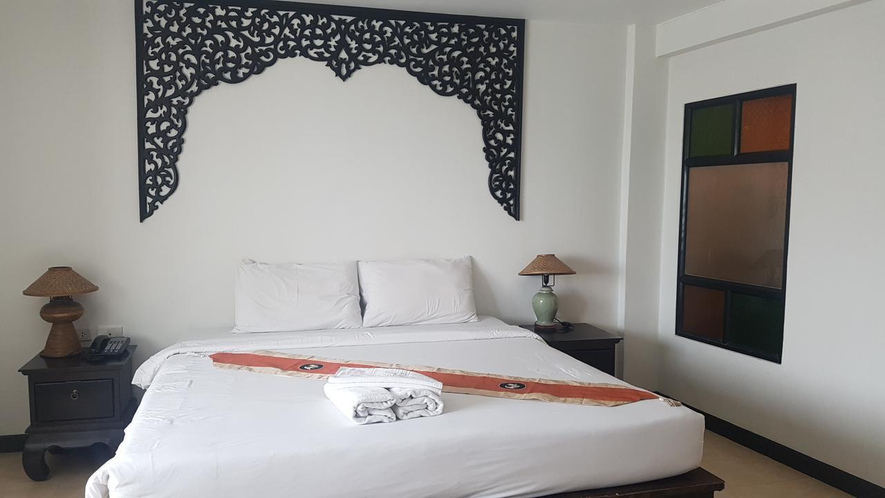 Hotel Wangburapa Grand