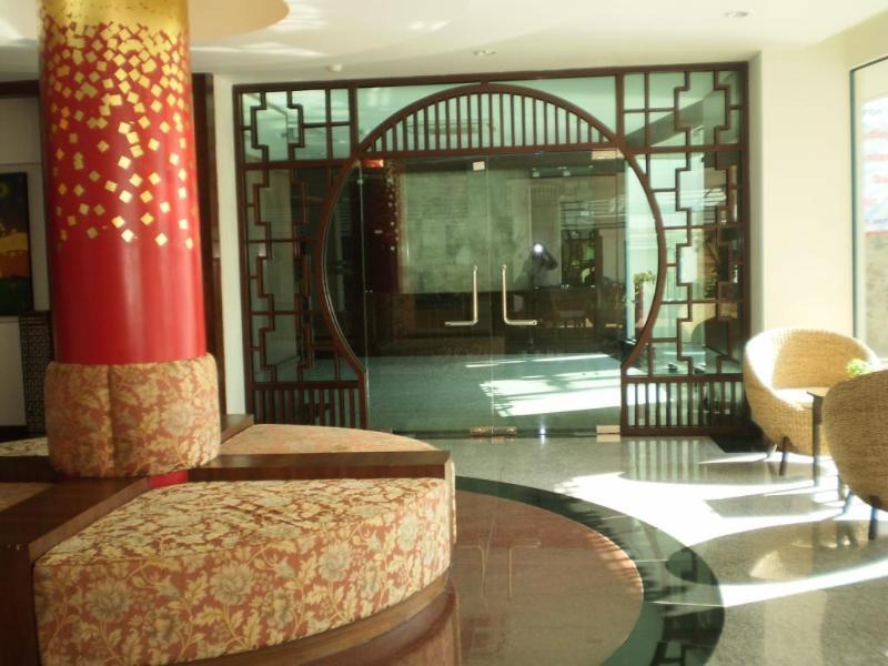 होटल Wangburapa Grand Chiang Mai
